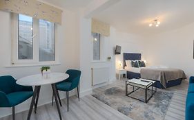 CAPITAL Apartment 4 Chelsea Cloisters